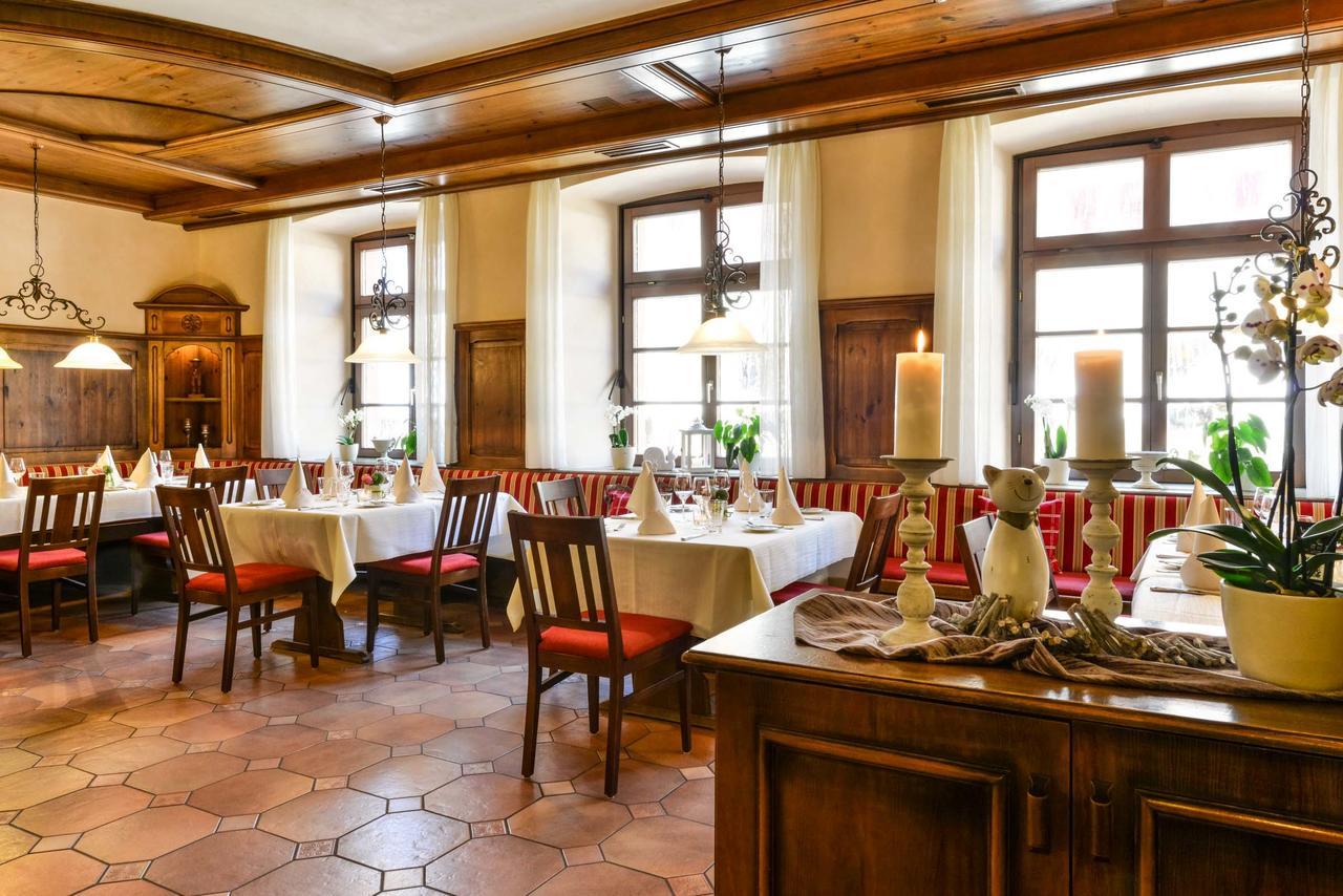 Hotel Restaurant Sonne 겐넨바흐 외부 사진