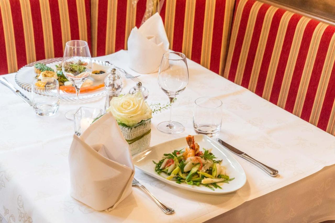 Hotel Restaurant Sonne 겐넨바흐 외부 사진
