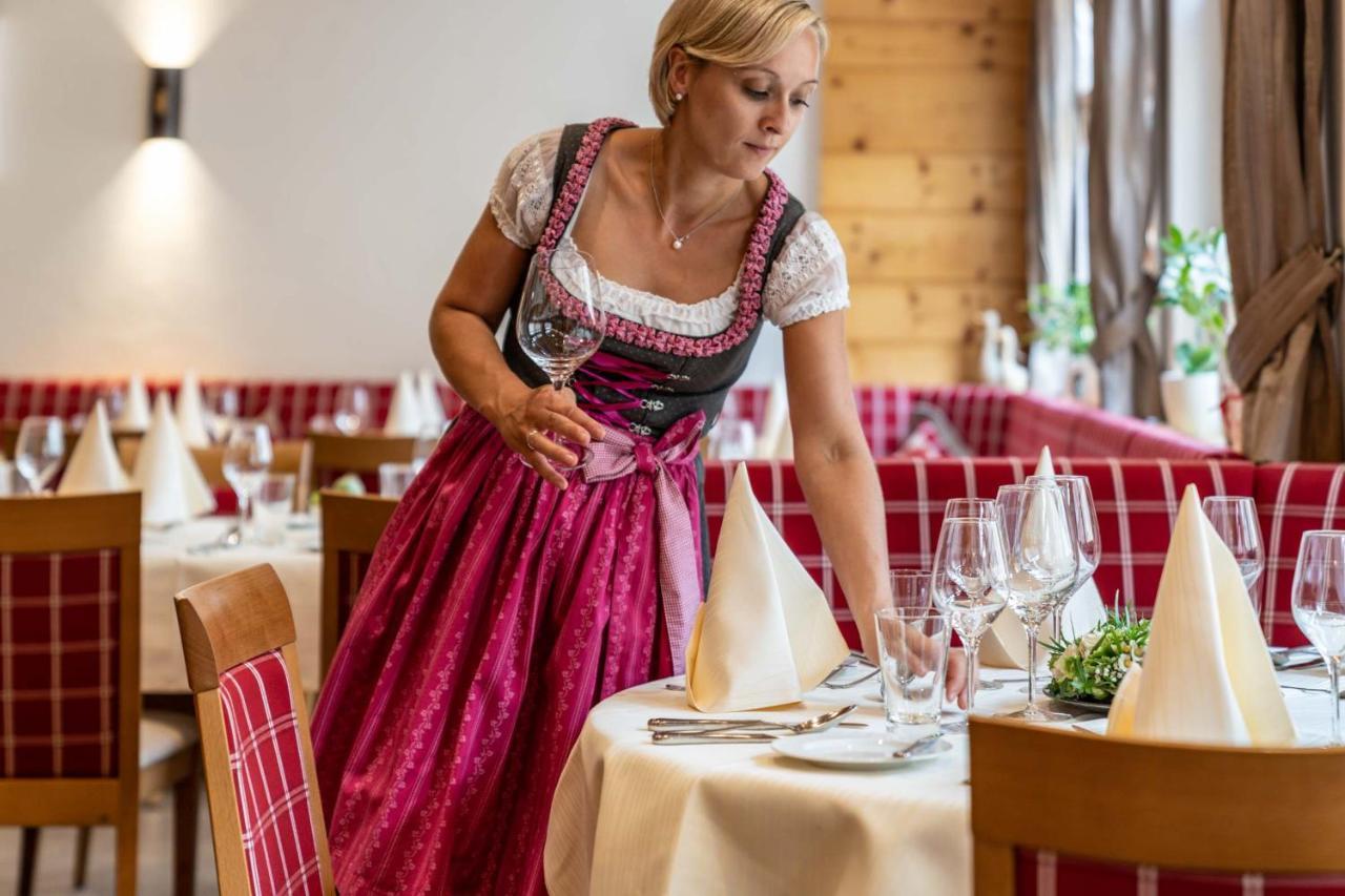 Hotel Restaurant Sonne 겐넨바흐 외부 사진
